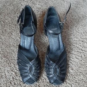 Very Fine ladies dance shoe